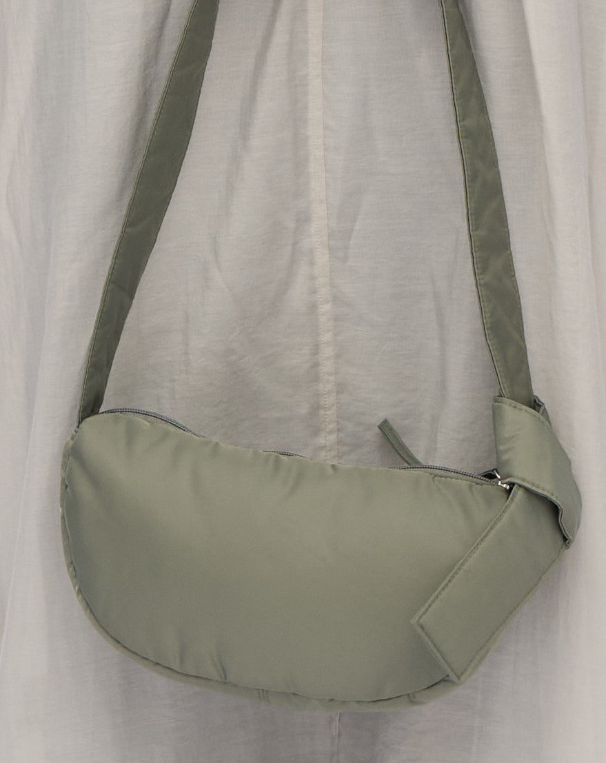 Broad Band Cloud Half Moon Bag (Small)