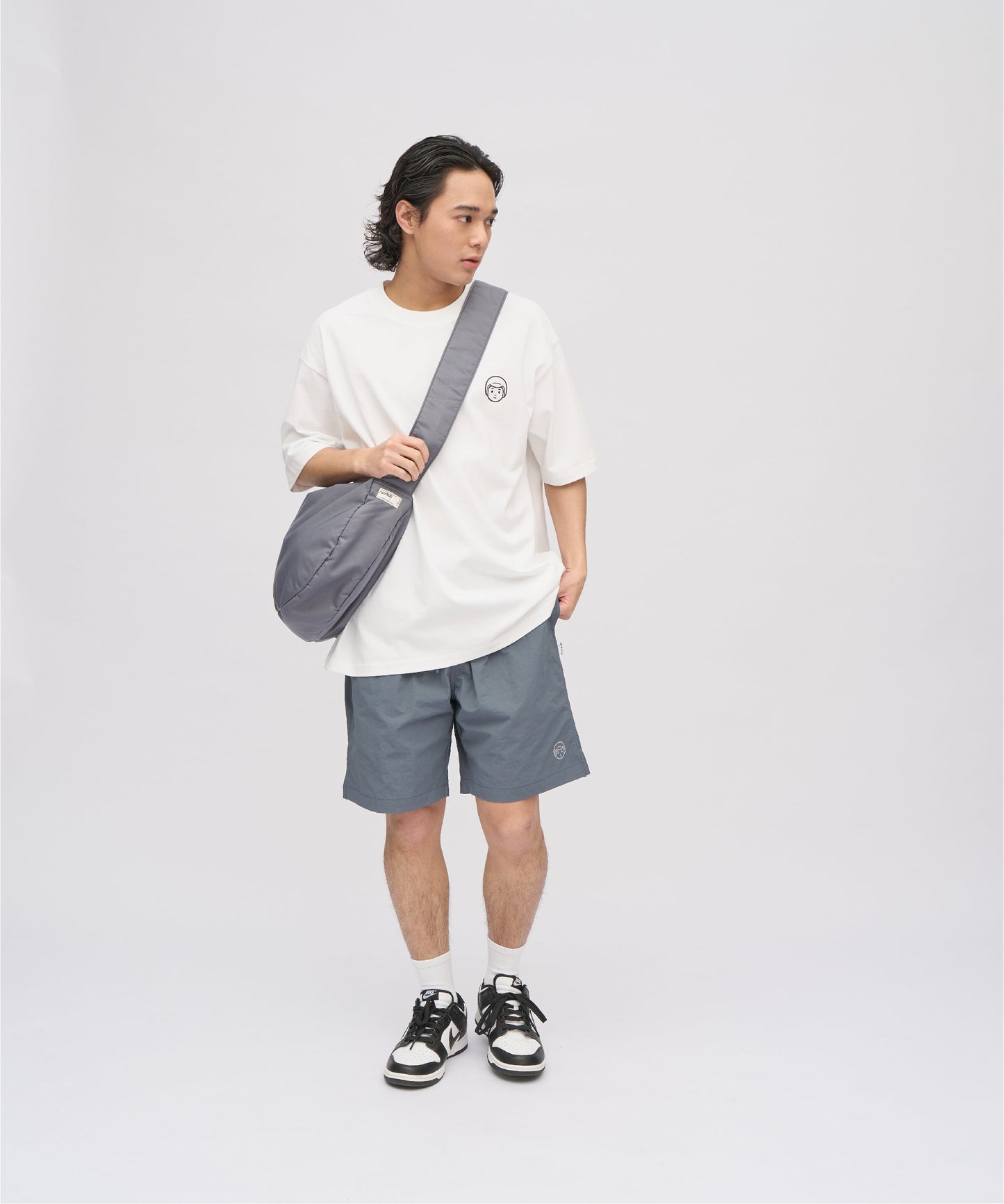 Broad band cloud half moon bag (medium)