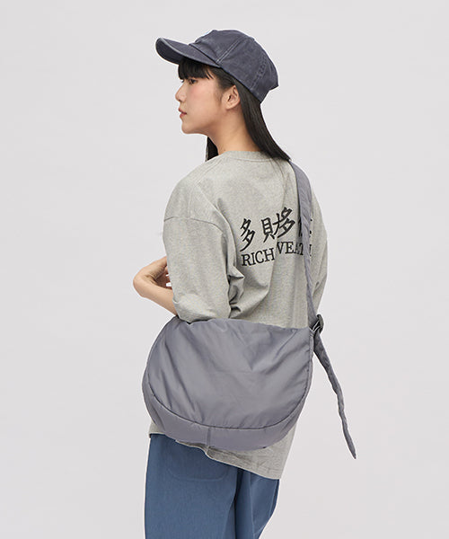 Broad band cloud half moon bag (medium)