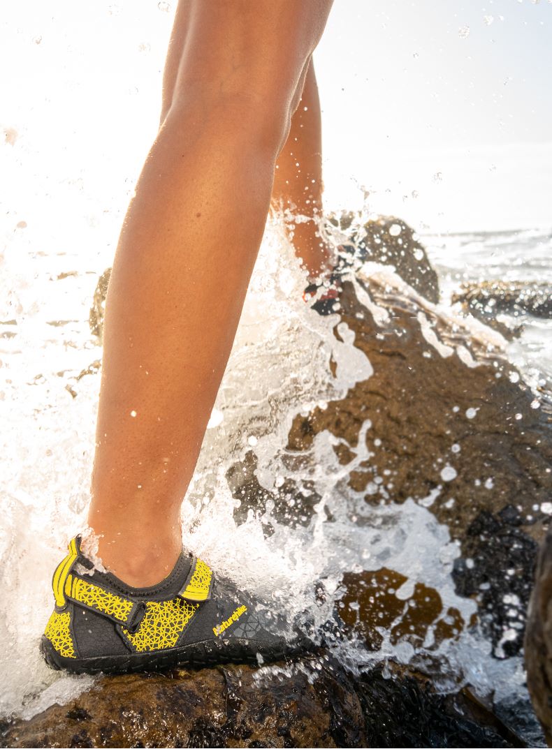 Outdoor wading shoes for water activities (size 39-44)