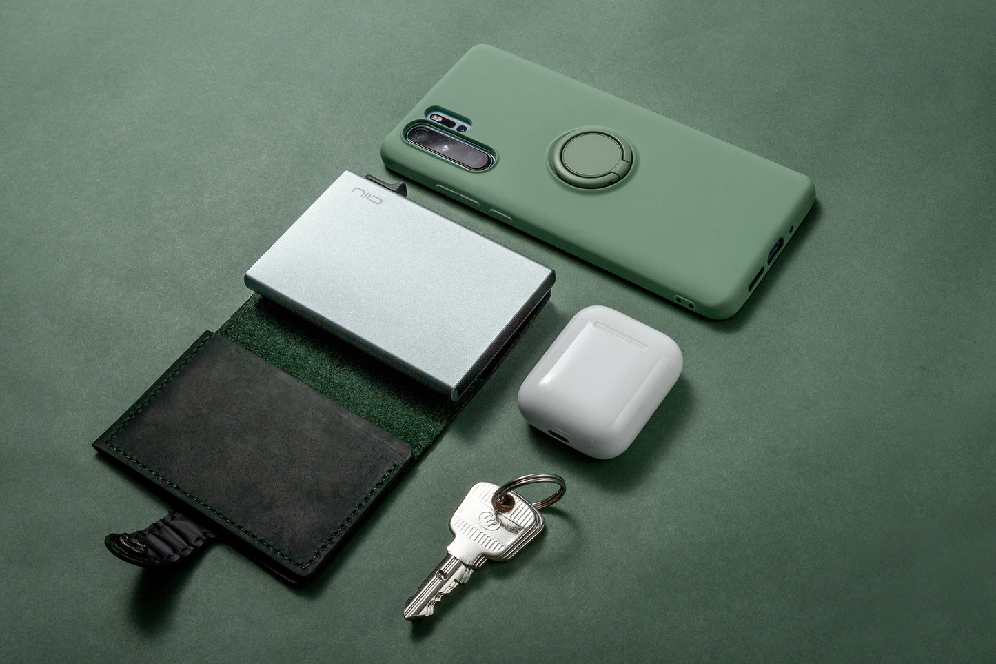 Slide Mini Wallet‧Crazy Horse Leather RFID Small Wallet Type Card Box