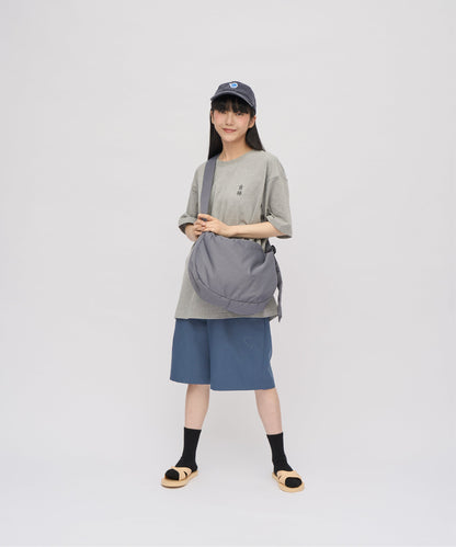 Broad band cloud half moon bag (medium)