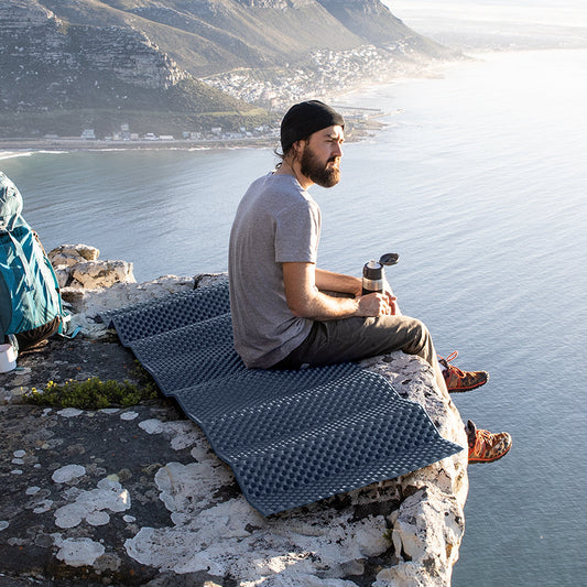 Single foldable camping mattress