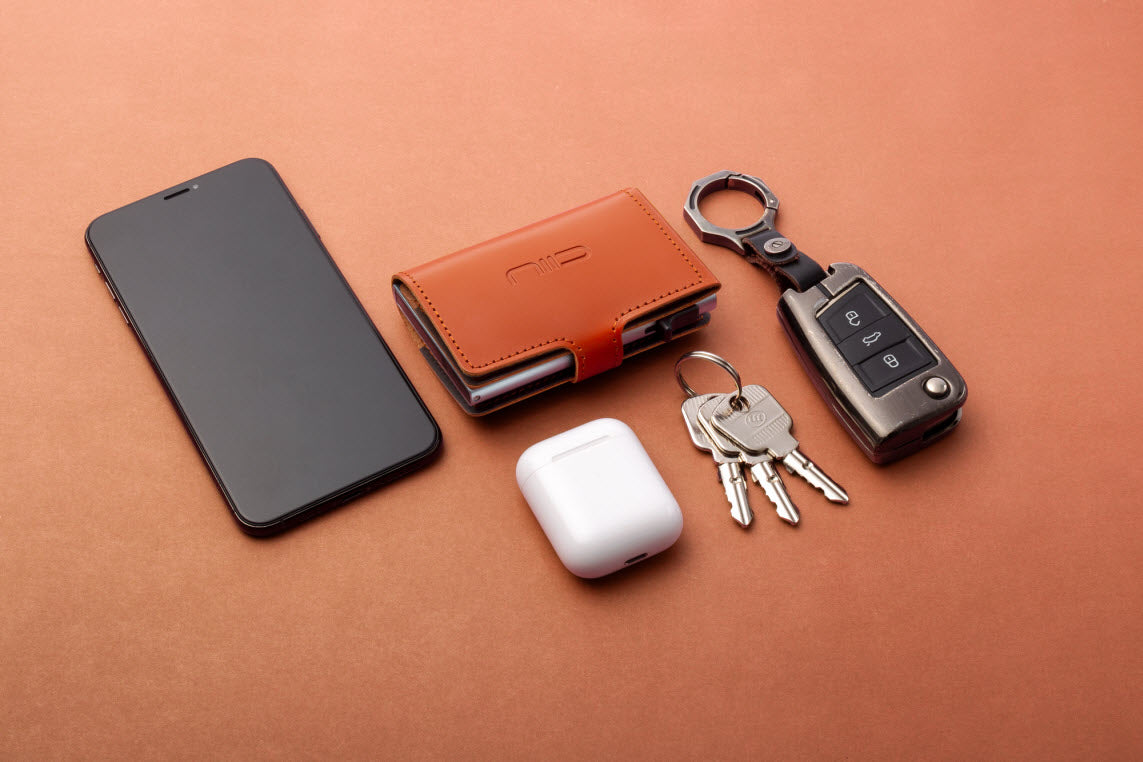 Slide Mini Wallet ‧Scratch-resistant cowhide RFID small wallet-type card box
