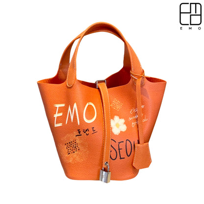 塗鴉圓桶包 Graffiti Handbag Small with Lock